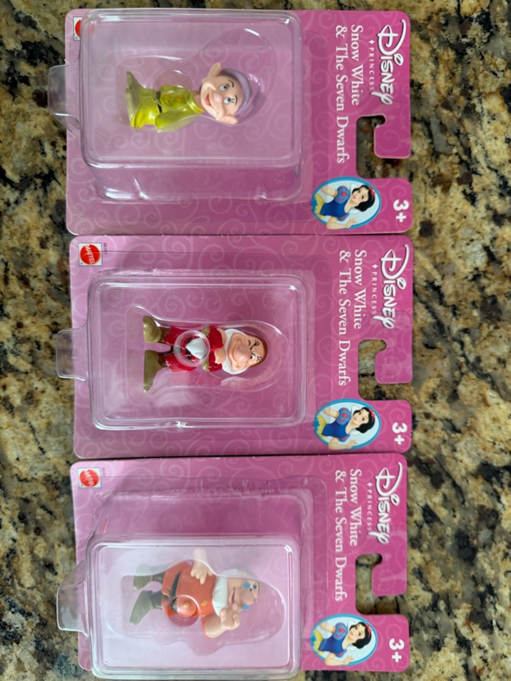 Disney Princess Snow White and Seven Dwarfs Figurines  Complete Set Mattel 2001 - Picture 12 of 12